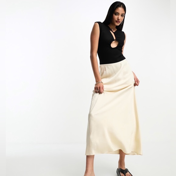 4Th And Reckless Tops - 4th & Reckless Lara Cut Out Detail Black Bodysuit Size M